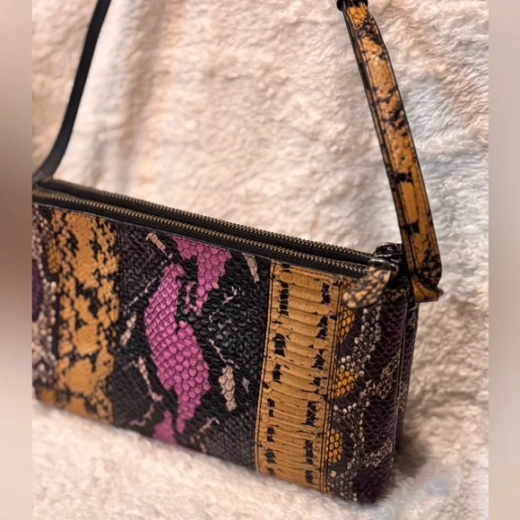 COACH F37172 Crosby Crossbody and Zip Around Wallet Set - Picture 3 of 16